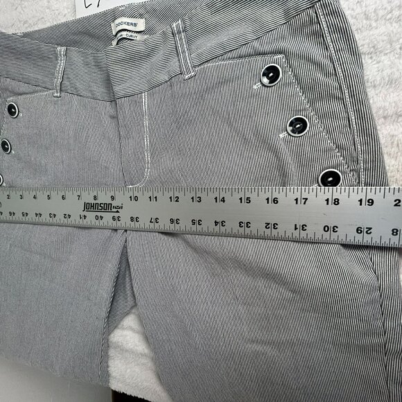 Dockers Women's Striped Mid Rise Curvy Casual Bermuda Shorts Black/White 6 - Picture 6 of 9